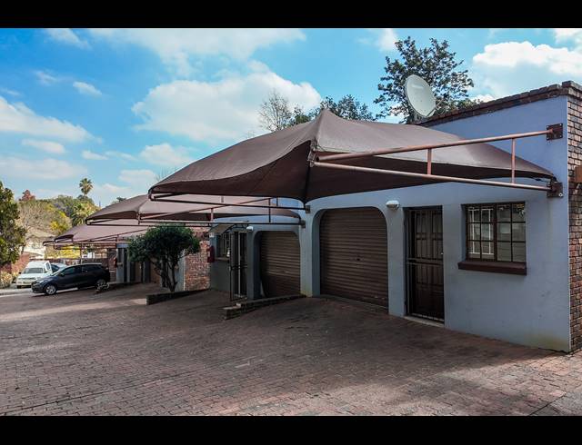 1 BEDROOM SECTIONAL TITLE FOR SALE IN BRAMLEY NORTH